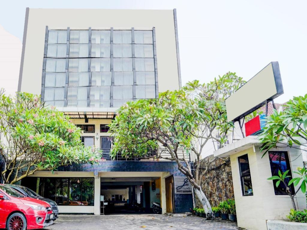 Hotel Oyo Flagship 90425 22 Surabaya