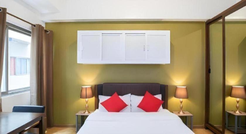 Oyo Flagship 90425 22 Hotel Surabaya