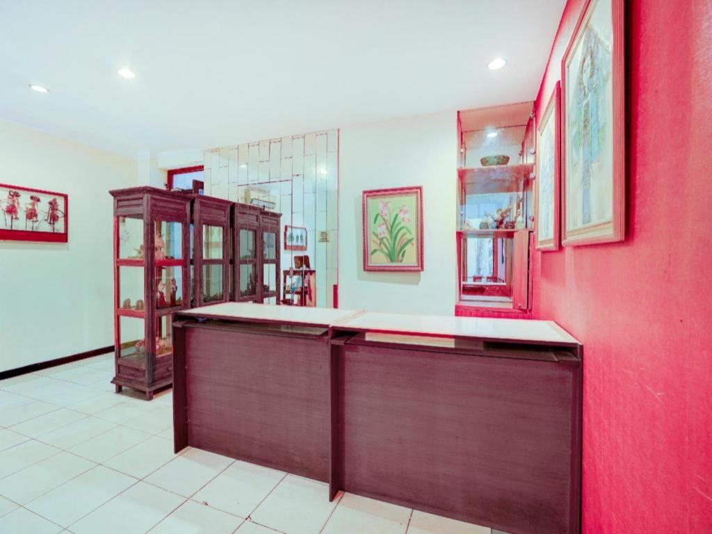 Oyo Flagship 90425 22 Hotel Surabaya